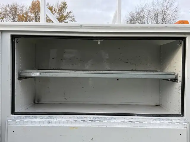 2013 Ram 3500 4X4 Service Truck in Heavy Trucks in Delta/Surrey/Langley - Image 28