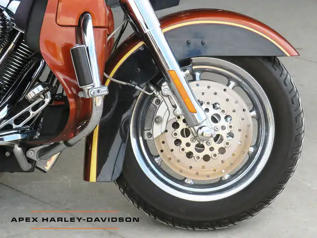2008 Harley-Davidson FLHTCUSE3 - CVO Screamin' Eagle Ultra Class in Sport Touring in Cambridge - Image 10