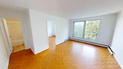 AVAILABLE NOW OR SEPTEMBER 1ST PET FRIENDLY VIRTUAL TOUR: https://my.matterport.com/show/?m=9VCXUguR...