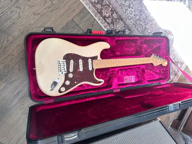 American Deluxe Fender Stratocaster