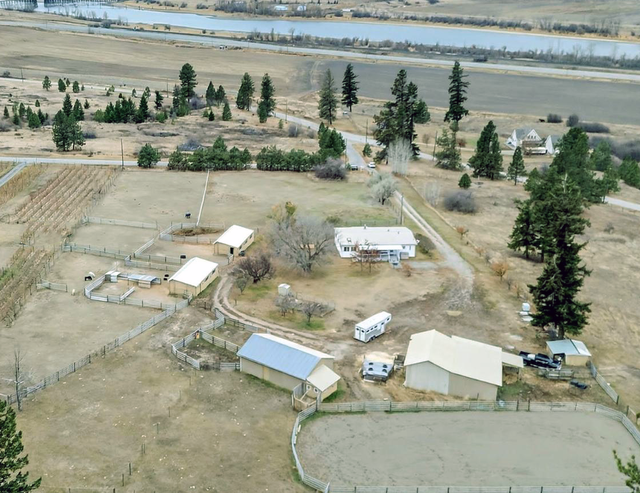 5 acre Horse property in Houses for Sale in Kamloops - Image 2