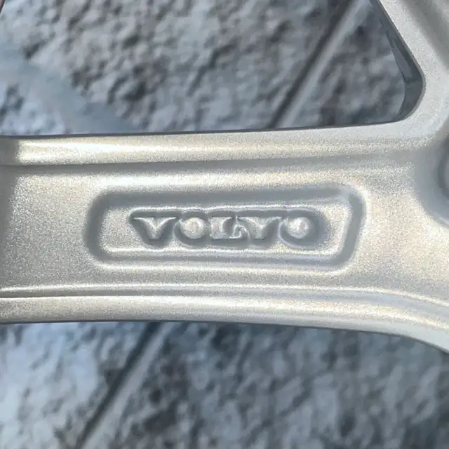 (95%) 4x Volvo XC60 18" OEM Winter Wheels Package in Tires & Rims in City of Toronto - Image 7