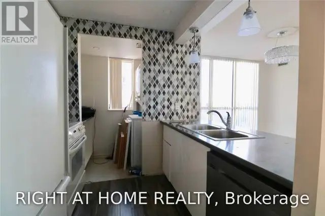 704 - 285 ENFIELD PLACE Mississauga (City Centre), Ontario in Long Term Rentals in Mississauga / Peel Region - Image 13