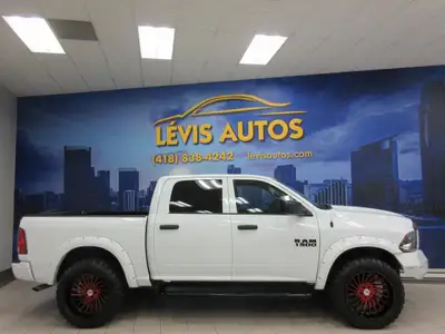 RAM 1500 CLASSIC 2023 V6 CREW-CAB 4X4 TOUT ÉQUIPÉ / CAMÉRA DE RECUL / BLUETOOTH / ÉCRAN TACTILE AVEC...