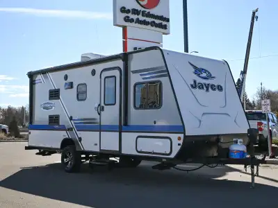 The 2018 Jayco Jay Feather 19BH is a lightweight, compact travel trailer designed with families and...