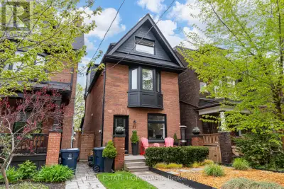 Located on a quiet tree-lined street in hidden pocket of Leslieville, 21 Sandford Avenue is a fully...