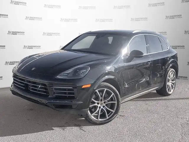 2022 Porsche Cayenne | Panoroof | Heated F&R Seats | Blindspot