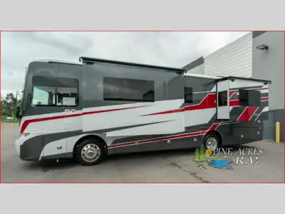 Tiffin Motorhomes Byway Class A diesel motorhome 33 FL highlights: Four Slide Outs 340 h.p. Cummins...