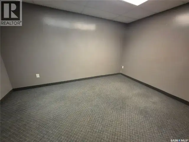 24 12th STREET NE Weyburn, Saskatchewan in Commercial & Office Space for Sale in Regina - Image 19