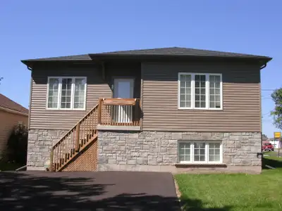Team Marandola Presents... 49 St. David St W, Upper Unit