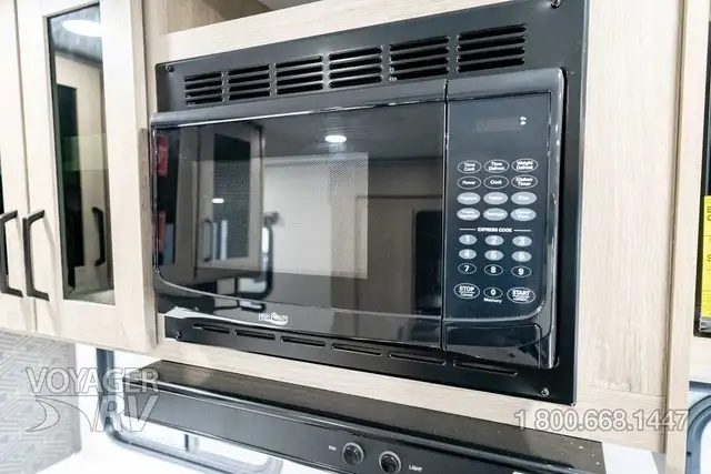 2026 Grand Design Imagine XLS 25RLE in Travel Trailers & Campers in Kelowna - Image 11