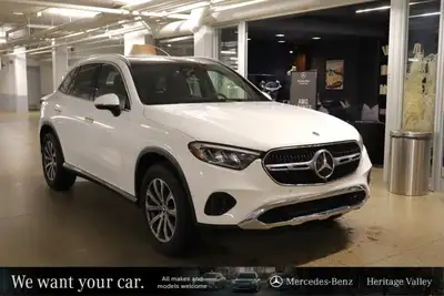 This Mercedes-Benz GLC 300 has a strong Intercooled Turbo Gas/Electric I-4 2.0 L/121 engine powering...