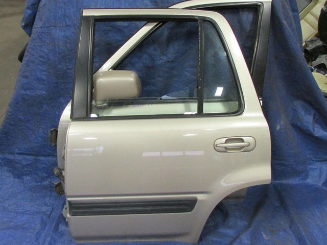 Honda CRV Bumper Hood Headlight Fender Grille Mirror 1997-2001 in Auto Body Parts in Mississauga / Peel Region - Image 4