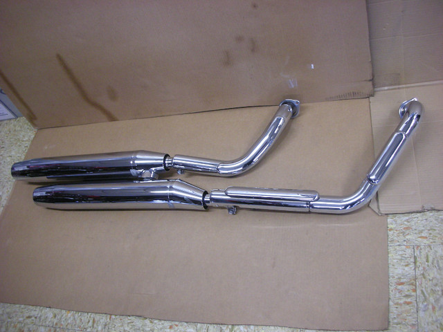 OEM Yamaha exhaust XV 1600 Road Star / Silverado in Other in Stratford