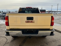 EXPERIENCE POWER, COMFORT, AND CAPABILITY WITH THIS 2018 GMC SIERRA 1500 CREW CAB. THIS FULLSIZE PIC... (image 3)