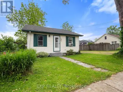 Welcome to 3852 Brunswick Avenue located in the heart of Crystal Beach, a charming 2-bedroom bungalo...
