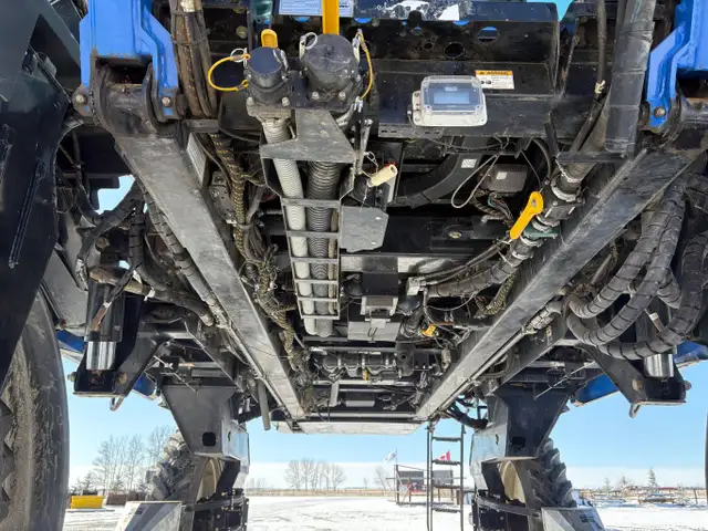 2013 New Holland Guardian SP.365F Sprayer 120 ft Boom #8984 AS in Heavy Equipment in Edmonton - Image 17