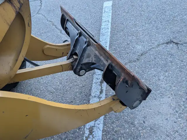 2020 CATERPILLAR 908M in Heavy Equipment in Edmonton - Image 11