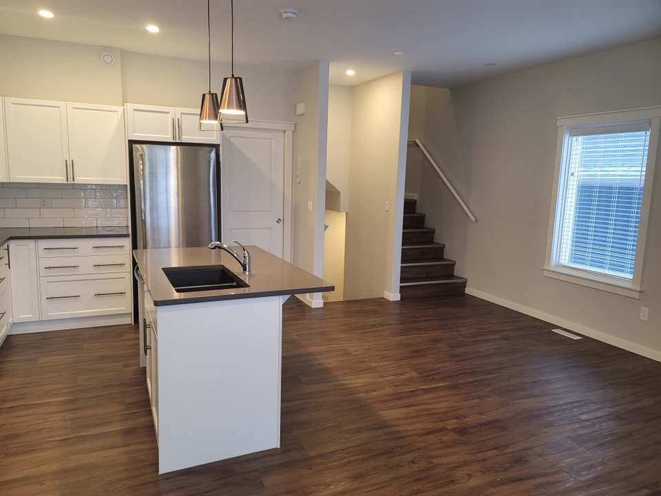 Charming 3 Bedroom, 2.5 Bathroom in Lacombe - Pet-Friendly! 4