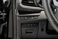 Key Features: ALLOY WHEELS, BLIND SPOT, KEYLESS ENTRY, LANE DEPARTURE WARNING, DIGITAL CLUSTER, ADAP... (image 8)