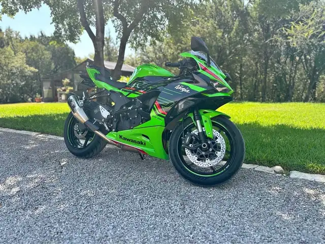 2024 KAWASAKI NINJA ZX-6R KRT - FINANCE AVAILABLE!  in Sport Bikes in Winnipeg - Image 4