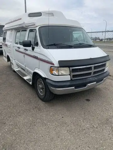 Welcome to Skyline RV Travel Centre! 1994 Leisure Travel Freedom B350 $29,900 Turn every trip into a...
