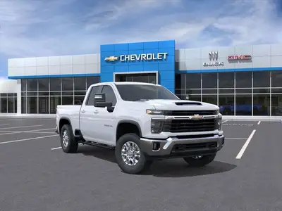 This Chevrolet Silverado 2500HD delivers a Turbocharged Diesel V8 6.6L/ engine powering this Automat...