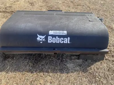2009 72in. Bobcat Hydraulic Sweeper Brush in good shape Runs great Located near Fort St John BC Call...