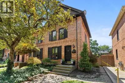 AN EXTRAORDINARY CHANCE TO CALL THIS EXQUISITE WALKERVILLE HOME YOUR OWN! NESTLED IN A VIBRANT NEIGH...
