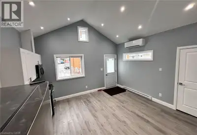 Newly Built Tiny House with Private Outdoor Space – Welcome to 140 Byron Ave, a newly built tiny hou...