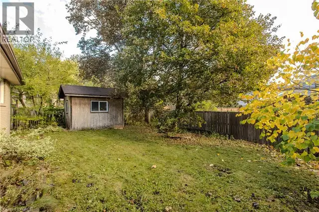 3196 CENTENNIAL Drive Burlington, Ontario in Houses for Sale in Oakville / Halton Region - Image 8