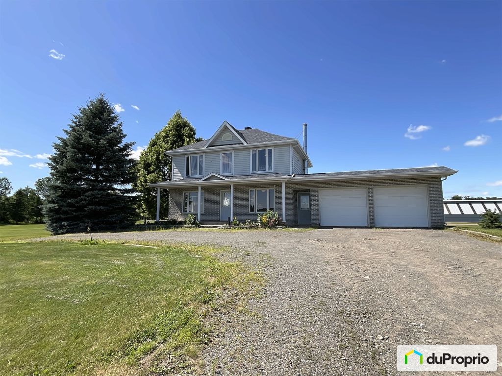 $494,000 - 2 Storey for sale in St-Henri-de-Levis — photo 1