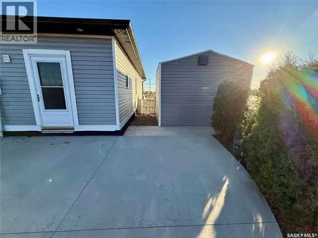 106 7th STREET W Kindersley, Saskatchewan in Houses for Sale in Saskatoon - Image 6
