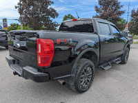 CREW CAB, BLACK ON BLACK, FX4, 4X4, FULLY LOADED, ALLOY WHEELS, HEATED SEATS, BACKUP CAMERA, APPLE C... (image 8)