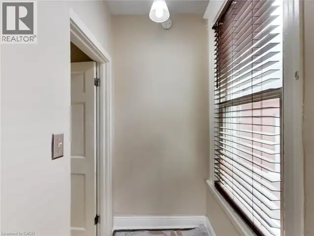 443 WENTWORTH Street N Hamilton, Ontario in Commercial & Office Space for Sale in Mississauga / Peel Region - Image 28