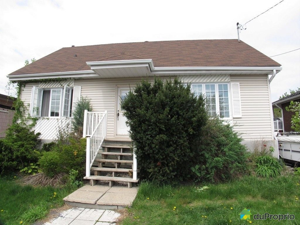$799,550 - 2 Storey for sale in Longueuil (St-Hubert) — photo 1
