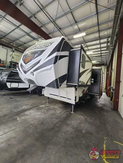 Specifications and Features: Length: 43 feet 1 inch Width: 8 feet 6 inches Height: 13 feet 3 inches...