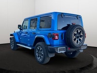 Cloth Low-Back Bucket Seats, Remote Start System, Heated Front Seats, Heated Steering Wheel, 12.3 To... (image 2)