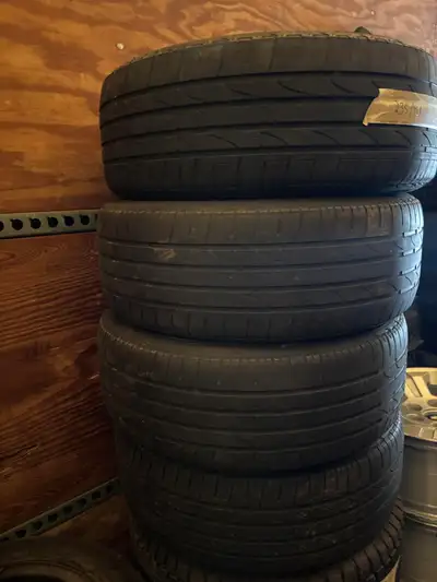 4 Bridgestone tires - good condition p235/45r19 text 647-330-1493