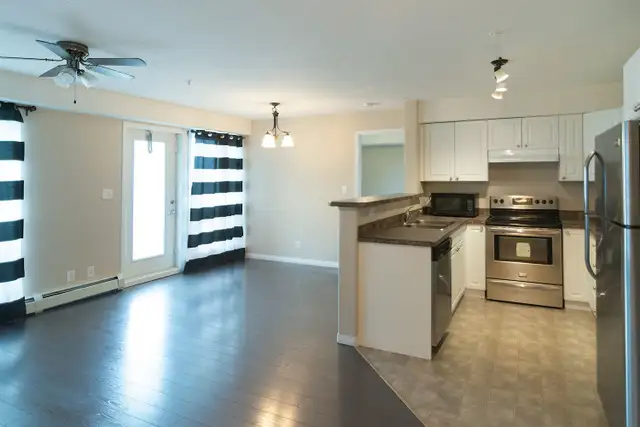 203-248B Grosbeak 2Bed Den 2Bath Condo