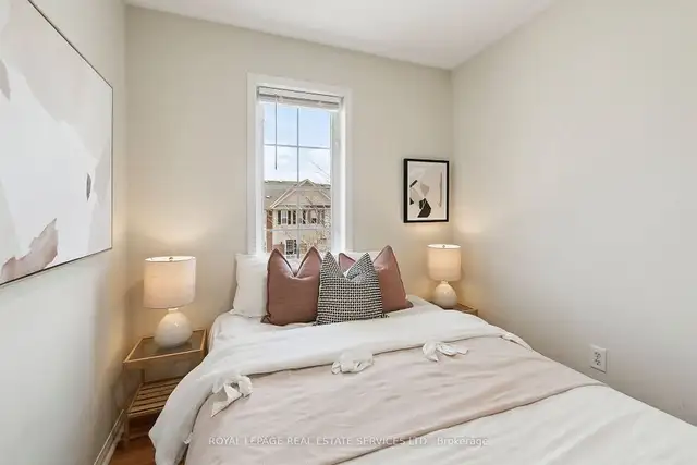 Oakville's most friendly and peaceful communities in Houses for Sale in Oakville / Halton Region - Image 11