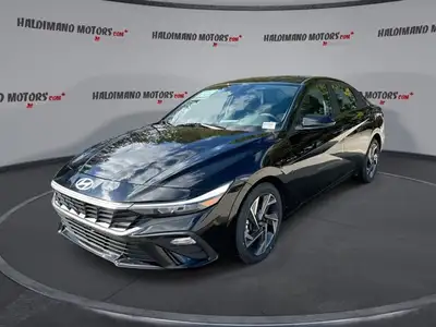 // ACCIDENT FREE!! // The 2024 Hyundai Elantra Preferred FWD is a smart compact sedan with modern st...