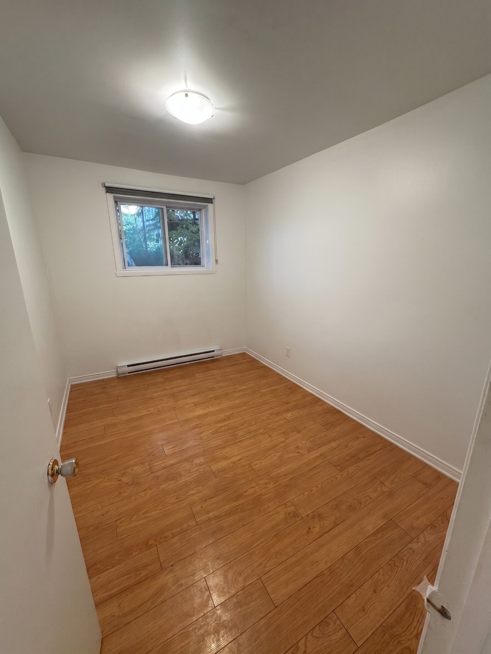 41/2  vieux longueuil -rabais 300$ pour 3 mois -métro 2