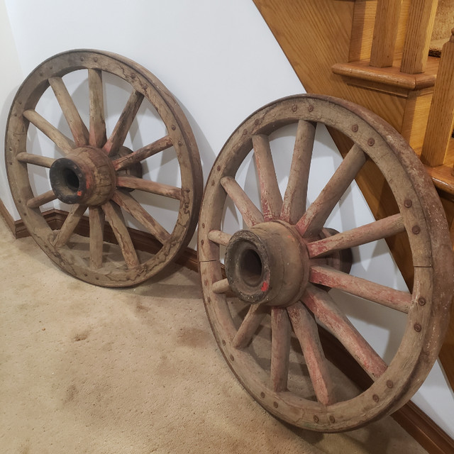 wagon wheels  3ft diameter in Home Décor & Accents in Hamilton