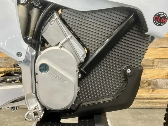 2025 STARK FUTURE VARG 1.2 MX-MOTOCROSS + NEUF 0 HR + GARANTIE 2 in Dirt Bikes & Motocross in Laval / North Shore - Image 19