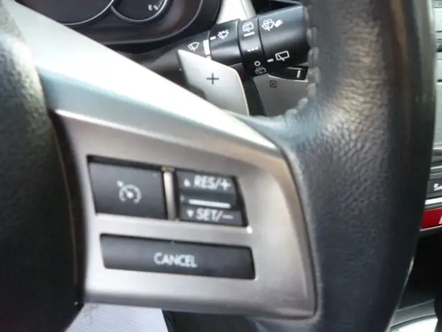 2014 Subaru Outback 4dr Wgn H4 Auto 2.5i Premium in Cars & Trucks in Calgary - Image 18