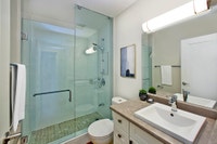PERFECT FOR MATURE ACTIVE ADULTS, RETIREES AND SENIORS! SPACIOUS 1 BEDROOM APARTMENT FOR RENT IN OWE... (image 6)