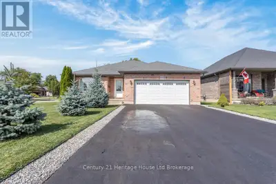Welcome to this wonderful all-brick, original-owner home nestled in one of Tillsonburg's most desira...