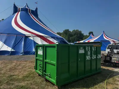 Disposal bins for clean ups, junk, construction, landscaping, garbage, household waste, mulch delive...