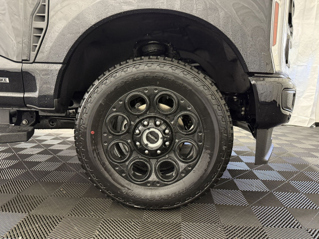 2025 Ford F-350 LARIAT | FX4 OFF ROAD PKG | BLACK APPEARANCE PKG in Cars & Trucks in Lloydminster - Image 4